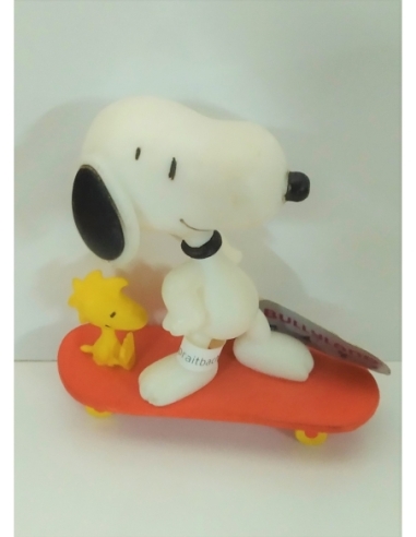 MUÑECO SNOOPY MONOPATIN